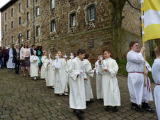 1. Heilige Kommunion in St. Crescentius (Foto: Karl-Franz Thiede)